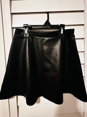 Kids (girls) Faux Leather A-Line Skirt